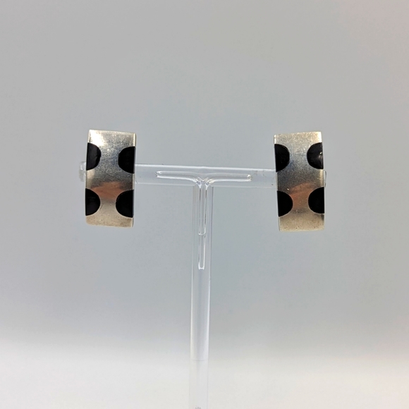 Vintage Taxco Mexico Sterling Onyx Inlay Half Polkadot Design Clip on Earrings - Picture 1 of 11